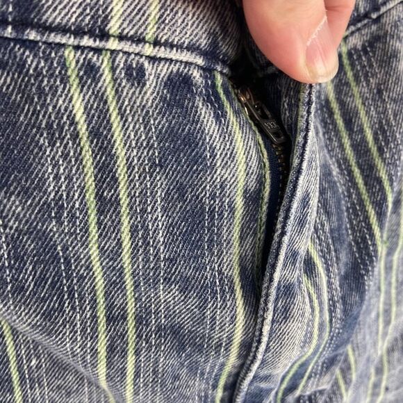 urban outfitters BDG Mom light stone wash green stripe jean shorts womens 32 - Picture 4 of 7